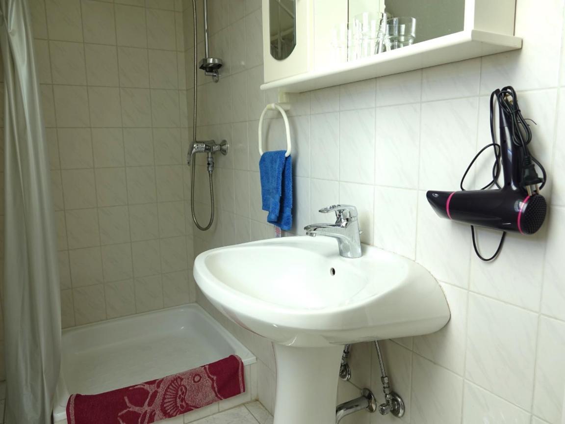 Quiet Room In Budapest Near Airport With Free Parking 外观 照片